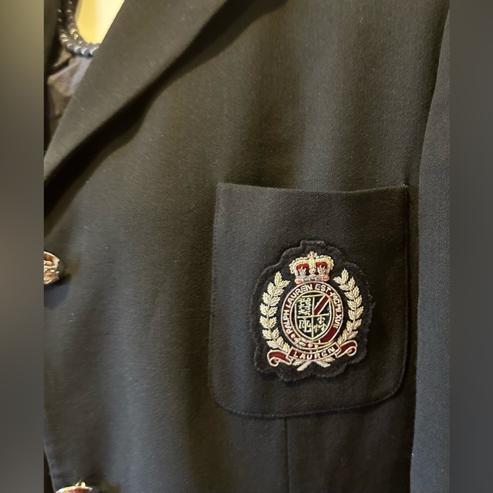 Vintage 90’s Ralph Lauren Elegant Black Blazer 100% Wool with Embroidered Crest - Picture 6 of 12